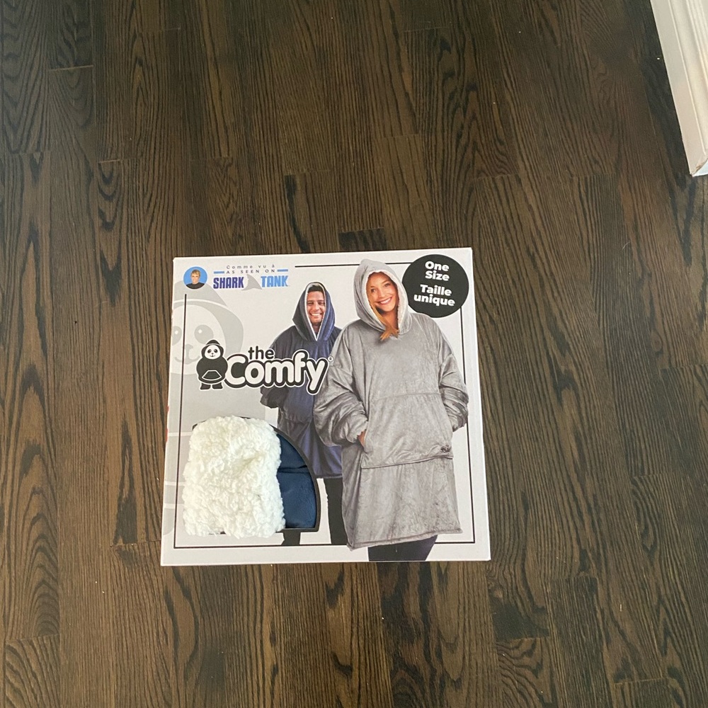 BRAND NEW CONMFY